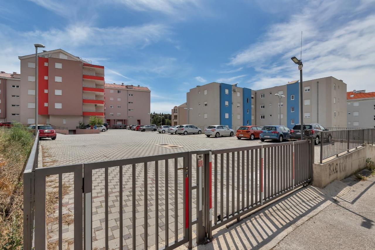 Bruno & Toni Deluxe Apartman Makarska Exterior foto